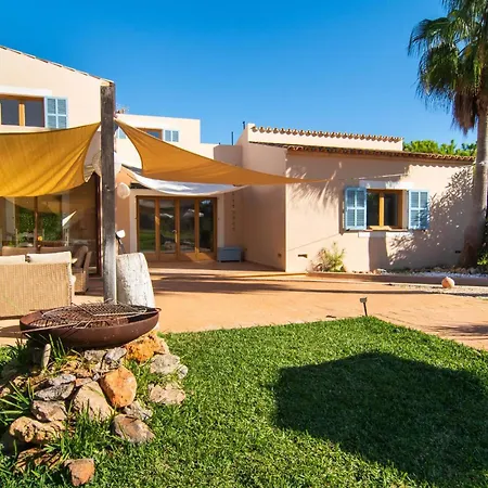 Almendros Holiday home *