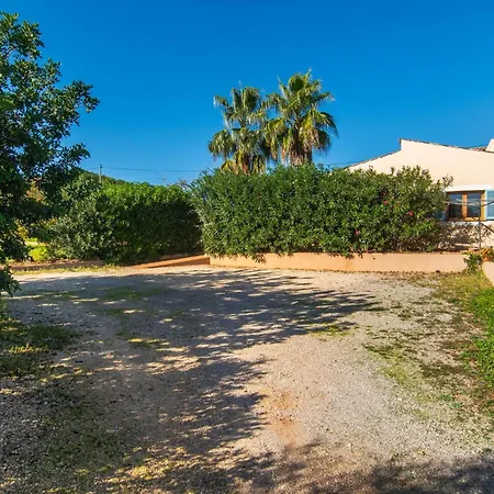 Holiday home Almendros